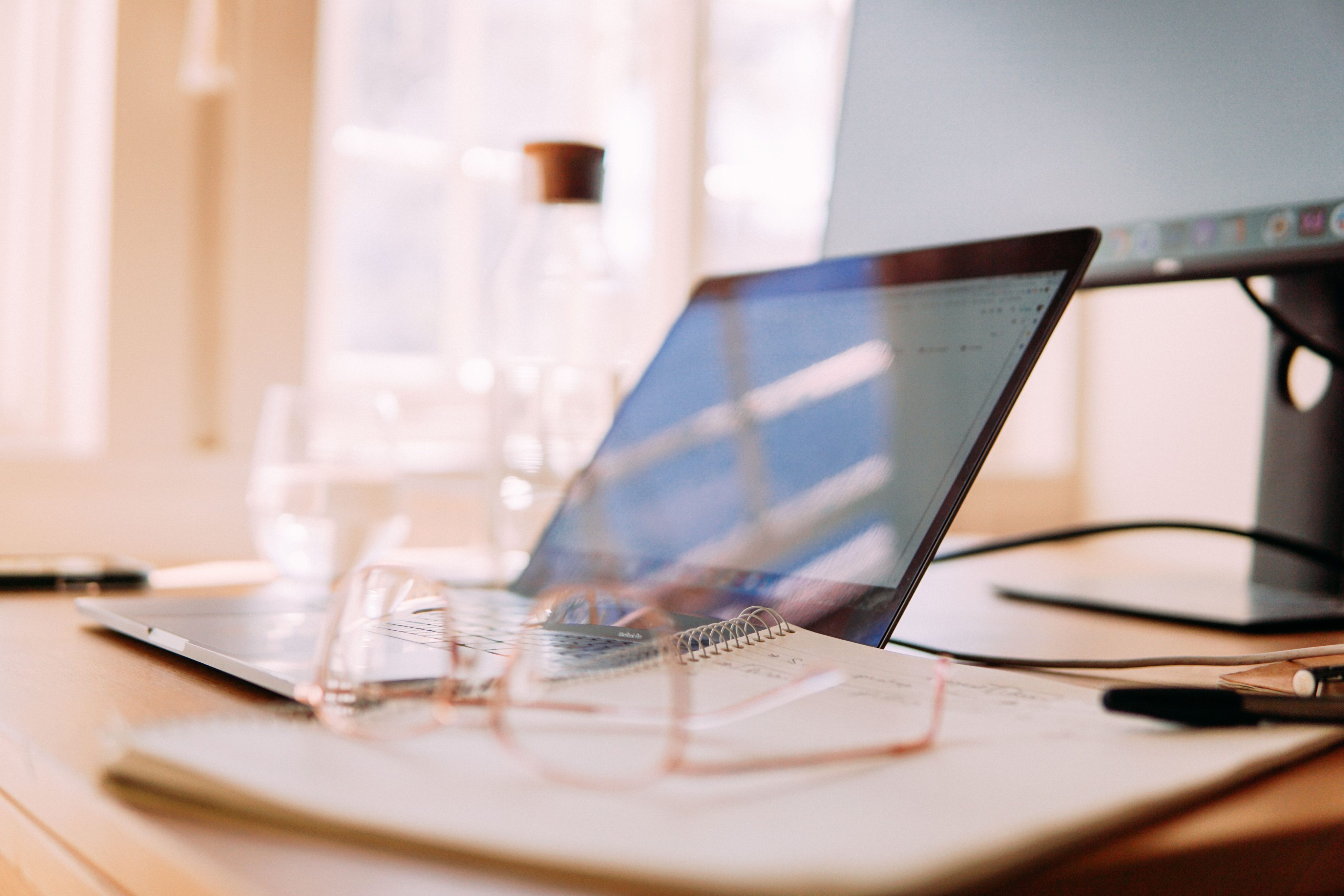 Travailler avec une gestionnaire administrative à distance : 6 idées reçues